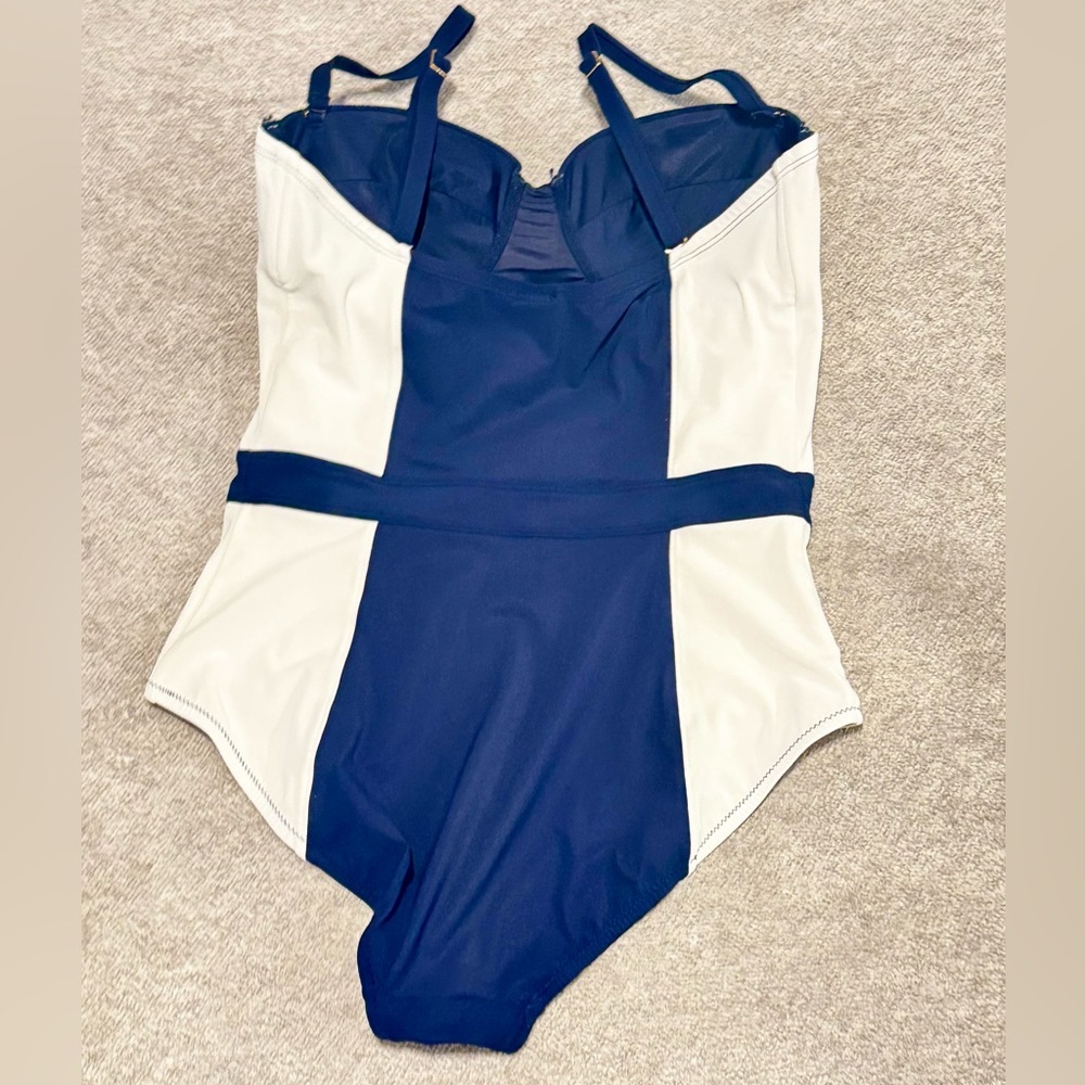 Tory Burch Swim Lipsi Colorblock Navy White Bandeau One-Piece Swimsuit Size M - Picture 6 of 10